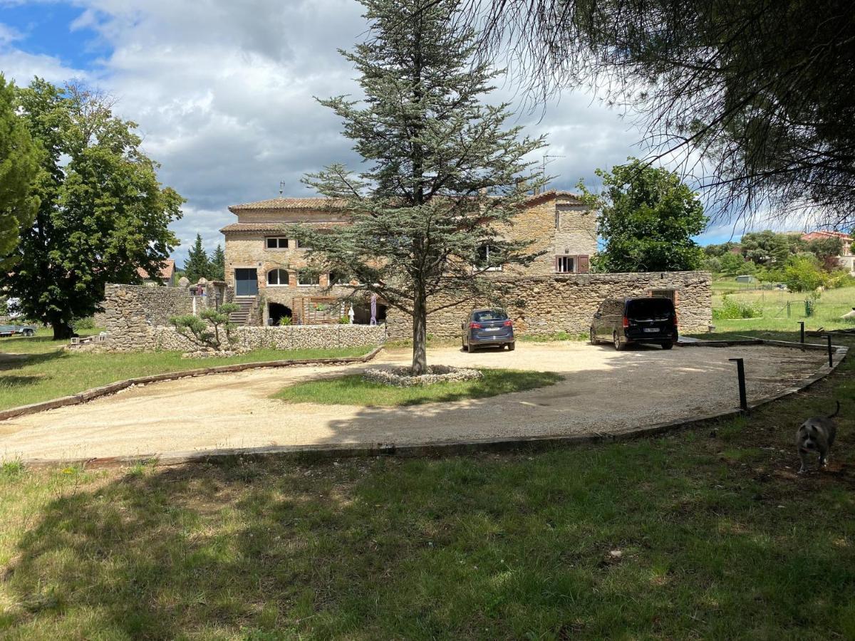 דירות Saint Julien Les Rosiers Logis Dans Ancien Relais De Poste מראה חיצוני תמונה